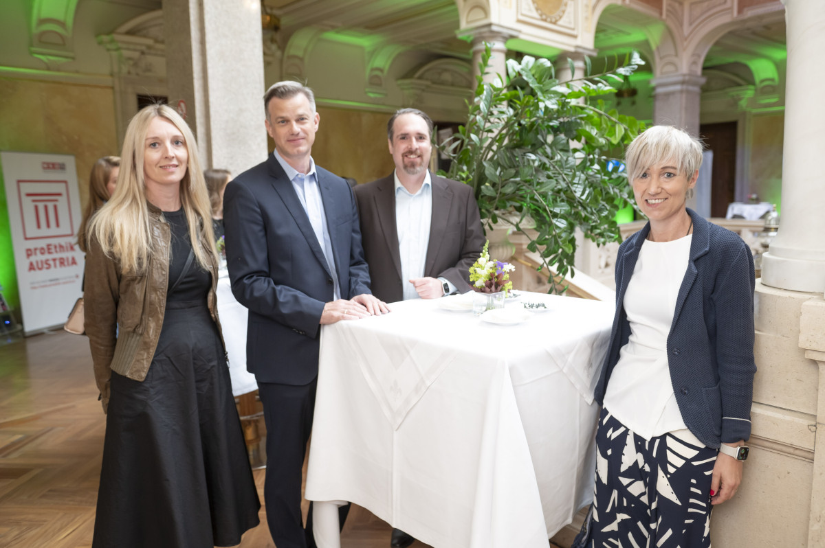 Suzanna Holzer, Bernhard Winkler, Johannes Zlattinger und Franziska Sussitz-Habich bei der Constantinus Gala